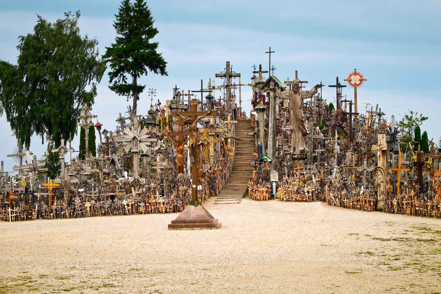 From Vilnius: Hill of Crosses & Rundale Palace to Riga