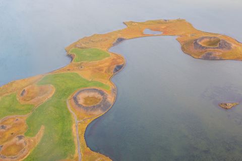 De Akureyri: Lago Mývatn e Excursão Terrestre Goðafoss
