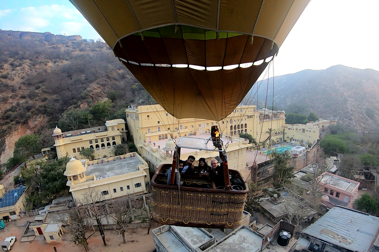 Jaipur Safari en globo SkyWaltzSafari en globo SkyWaltz