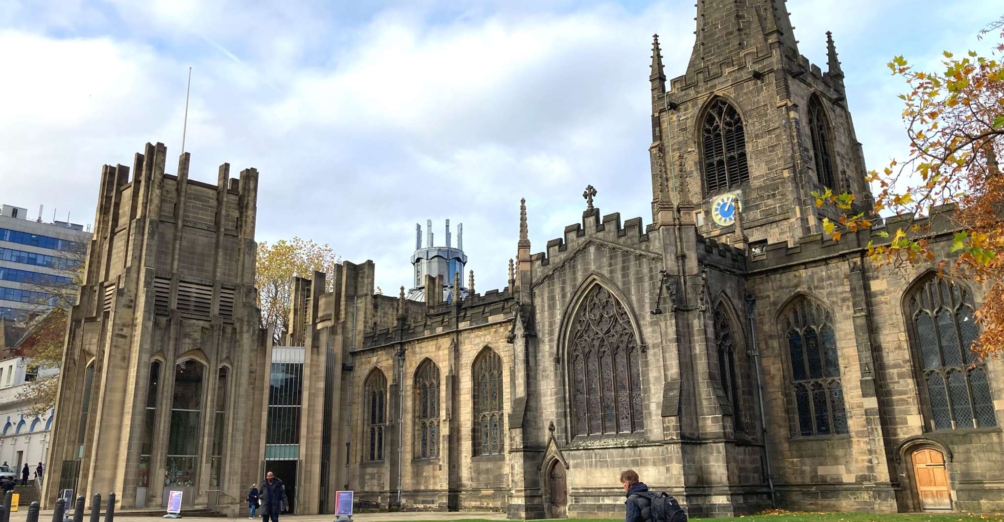 Sheffield, Self-Guided City Sightseeing Treasure Hunt - Housity