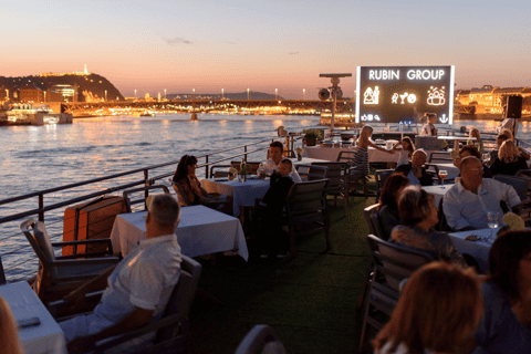 Budapest: Evening Sightseeing Cruise and Unlimited Prosecco
