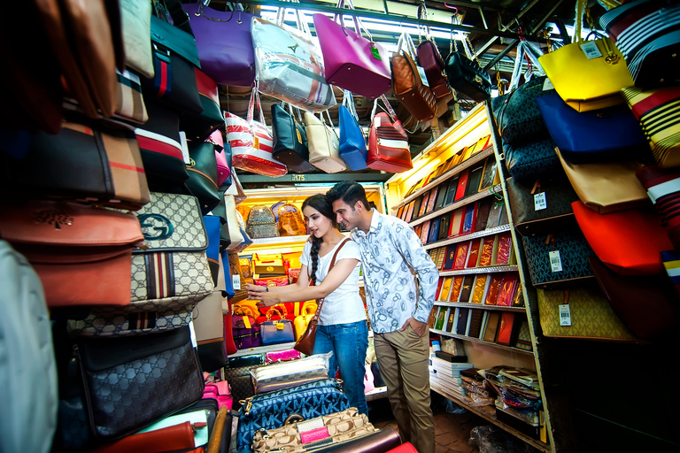 Kuala Lumpur: esplorazione del mercato di strada e tour dello shopping