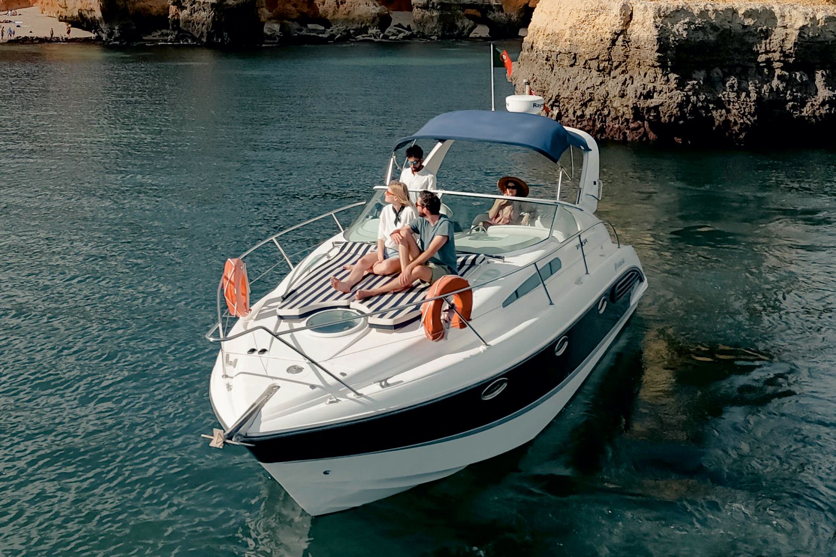 Lagos: Privates Boot chartern