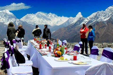 Everest Base Camp Helicopter Tour Zwischenstopp im Everest View Hotel