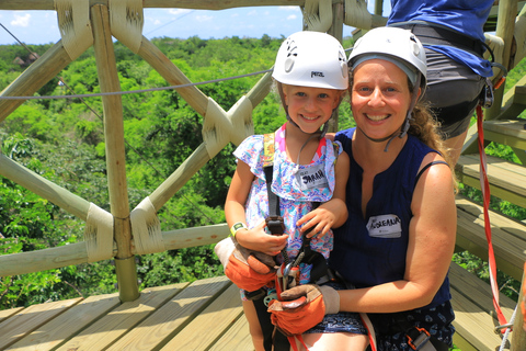 Ab Cancun oder Riviera Maya: Selvatica Jungle Zip-Line-TourGruppentour mit Treffpunkt im Selvatica Park