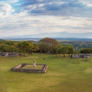 From Mexico City: Guided Day Trip to the Xochicalco Pyramids