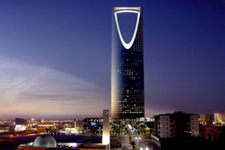 Riyad: begeleide bustour van een halve dag met hotelovernameHalve dag stadstour door Riyad