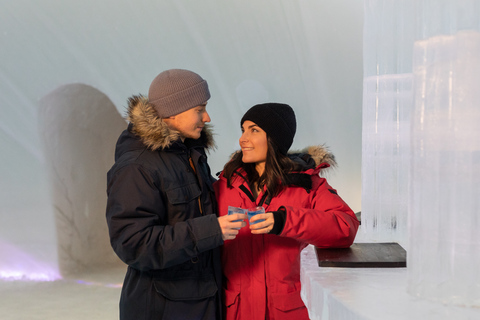 Rovaniemi: Sneeuwhoteltour met eten bij het vuurTrefpunt bij Snowman World