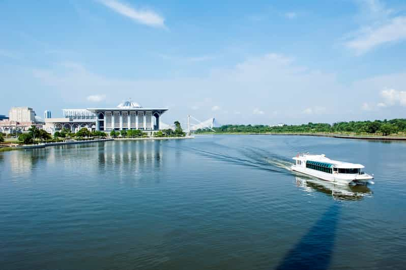 putrajaya cruise timing