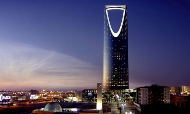 Visit Riyadh Full-Day City Tour with Hotel Pickup and Lunch in Riyadh