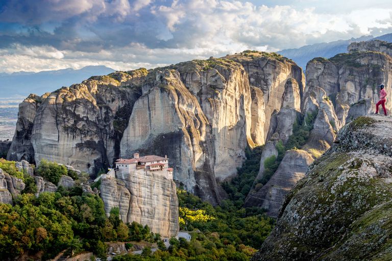 Meteora: Monasteries Tour, Lunch, and Athens Transfer Option Meteora Tour with Lunch and Roundtrip Athens Transportation
