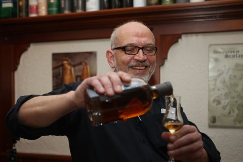 Idstein: Guided International Whiskey Tasting Experience