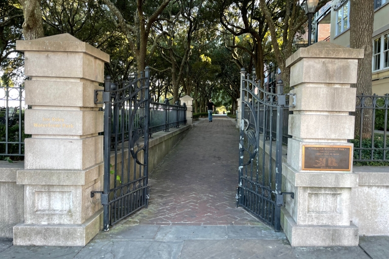 Charleston: zelfgeleide wandeltocht met audiogeschiedenis