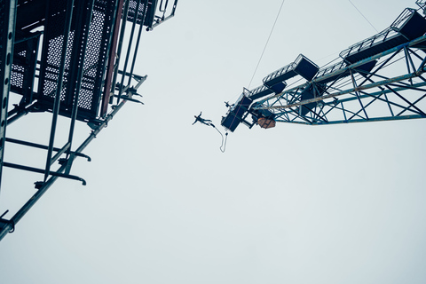 Hamburgo: Bungee Jumping 50 metros de altura sobre o portoHamburgo Bungee Jumping Tandem 2 Pessoas