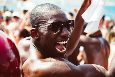 Ibiza: premium bootfeest met onbeperkt drankjes, lunch & DJ