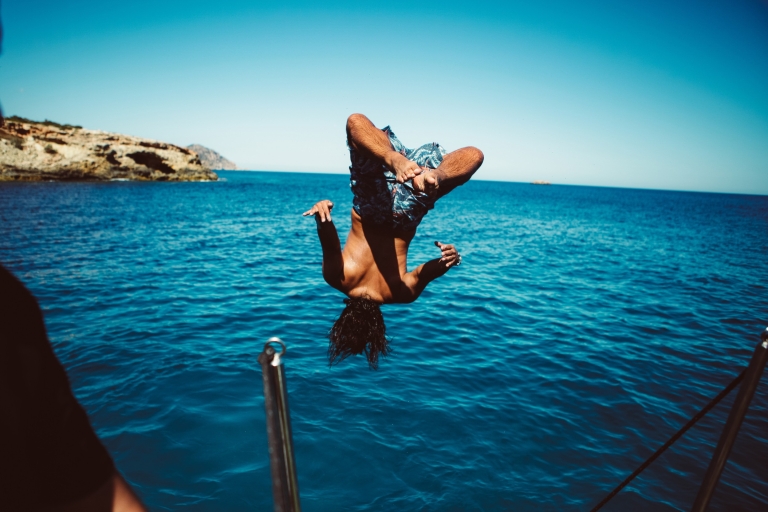 Ibiza: premium bootfeest met onbeperkt drankjes, lunch & DJ