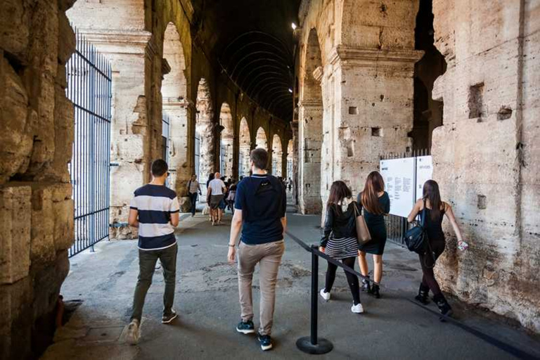 Rome : Colisée, Palatin et Forum romain avec entrée rapideRome : billet coupe-file pour le Colisée, le Palatin et le Forum Romain