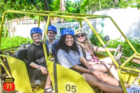 Depuis Punta Cana : aventure dans la campagne en buggyAventure dans la campagne en buggy, solo et en espagnol