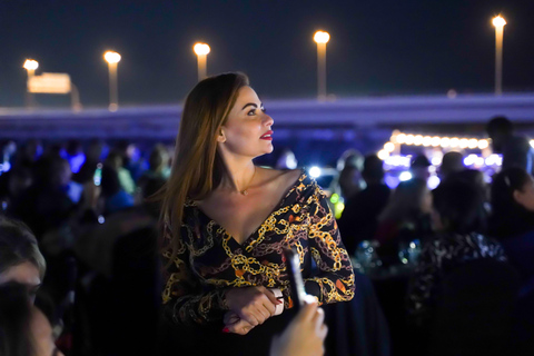 迪拜：码头豪华游艇巡游，搭配五星级印度晚餐