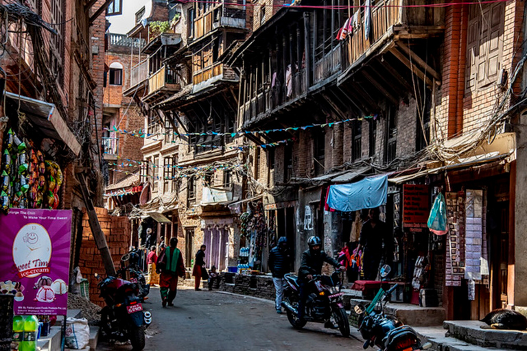 From Kathmandu: Half-Day Guided Tour of Bhaktapur