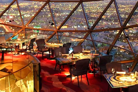 Riyadh: Essenserlebnis im The Globe Restaurant