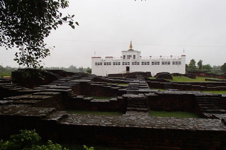 Van Kathmandu: 3-daagse tour naar Lumbini met 5 * hotel