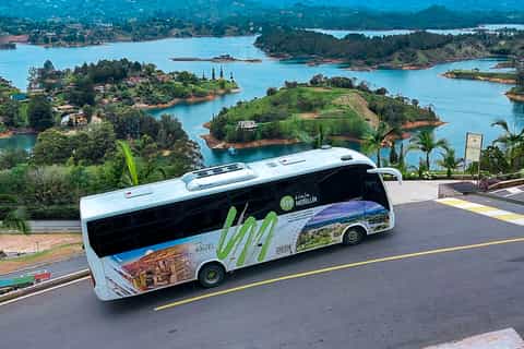 From Medellin: Guatape El Peñol with Boat, Breakfast & Lunch