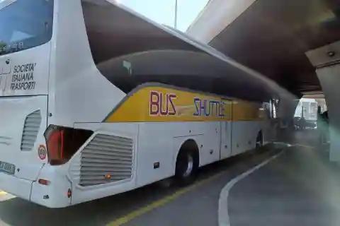 Rom: Shuttle-Bus-Transfer zum/vom Flughafen Fiumicino