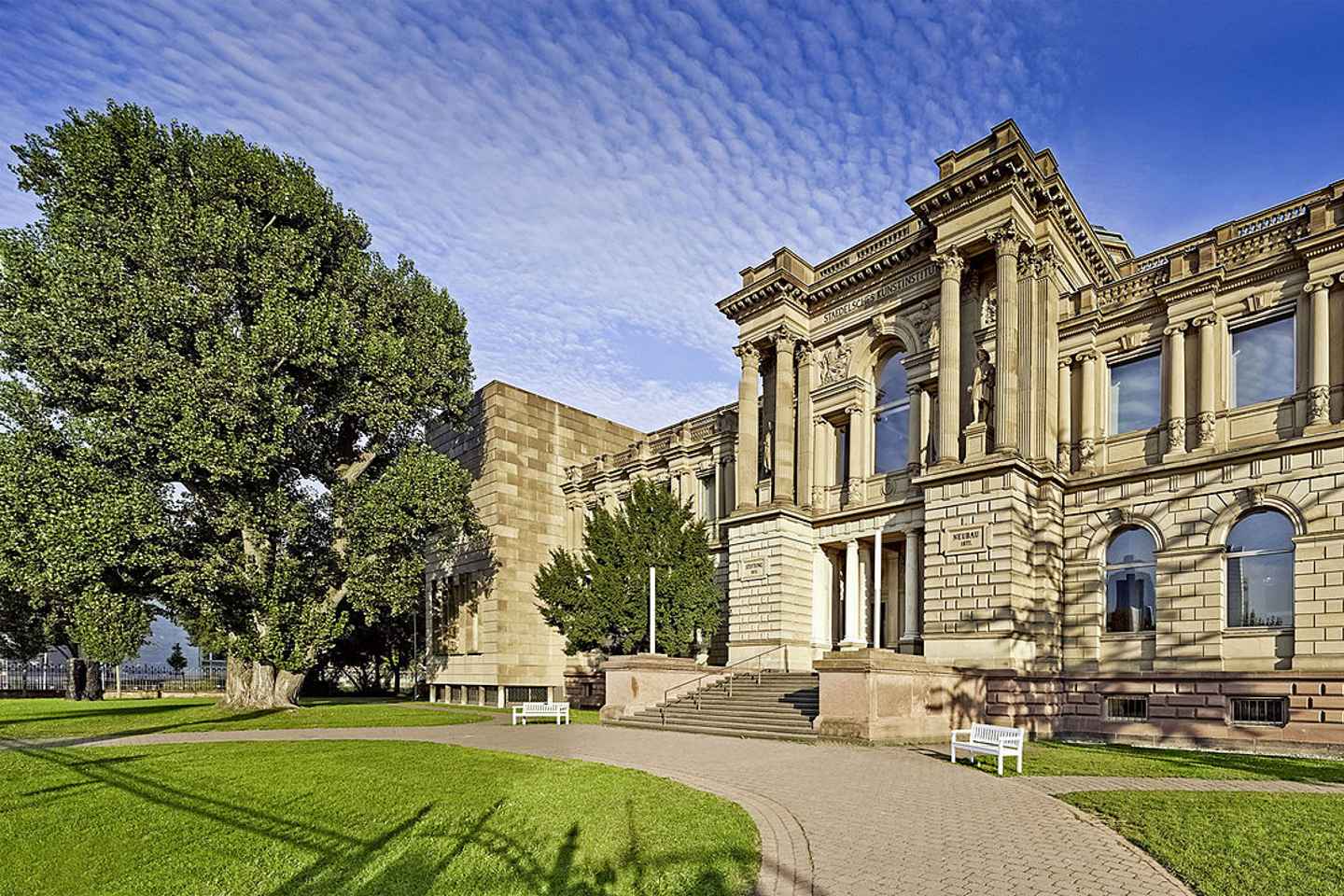Frankfurt: Skip-the-line Stdel Museum with Guided City Tour - 2-hours: Städel Museum