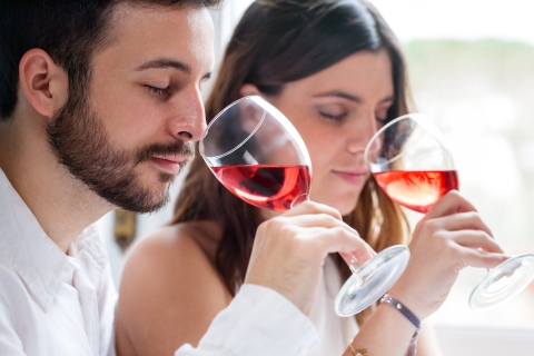 Fráncfort: visita guiada a pie por el bar de vinos con degustacionesTour de vino de 2 horas con 4 vinos