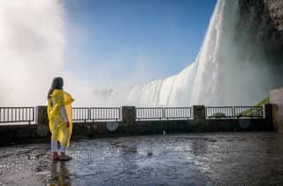 Niagarafälle, Kanada: Bootsfahrt & Behind the Falls-Tour