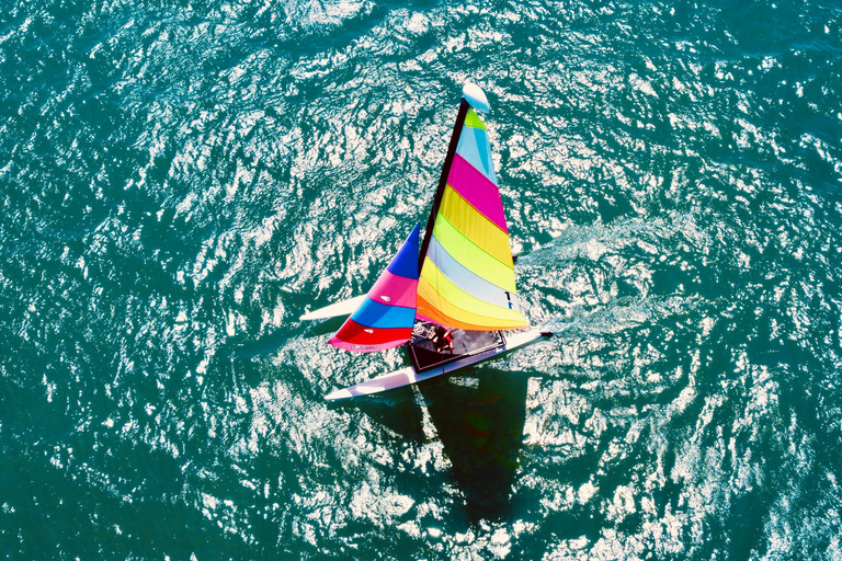 Alcudia: experiencia de 1 hora en catamarán con monitor para 2