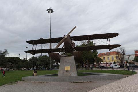 Lisbon:Private guided historical sightseeing Tour by TUK-TUK