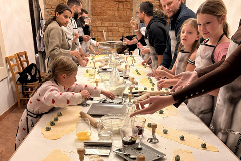 Florence: Ravioli & Pasta Cooking Class & Wine + Gift Apron Private Cooking Class