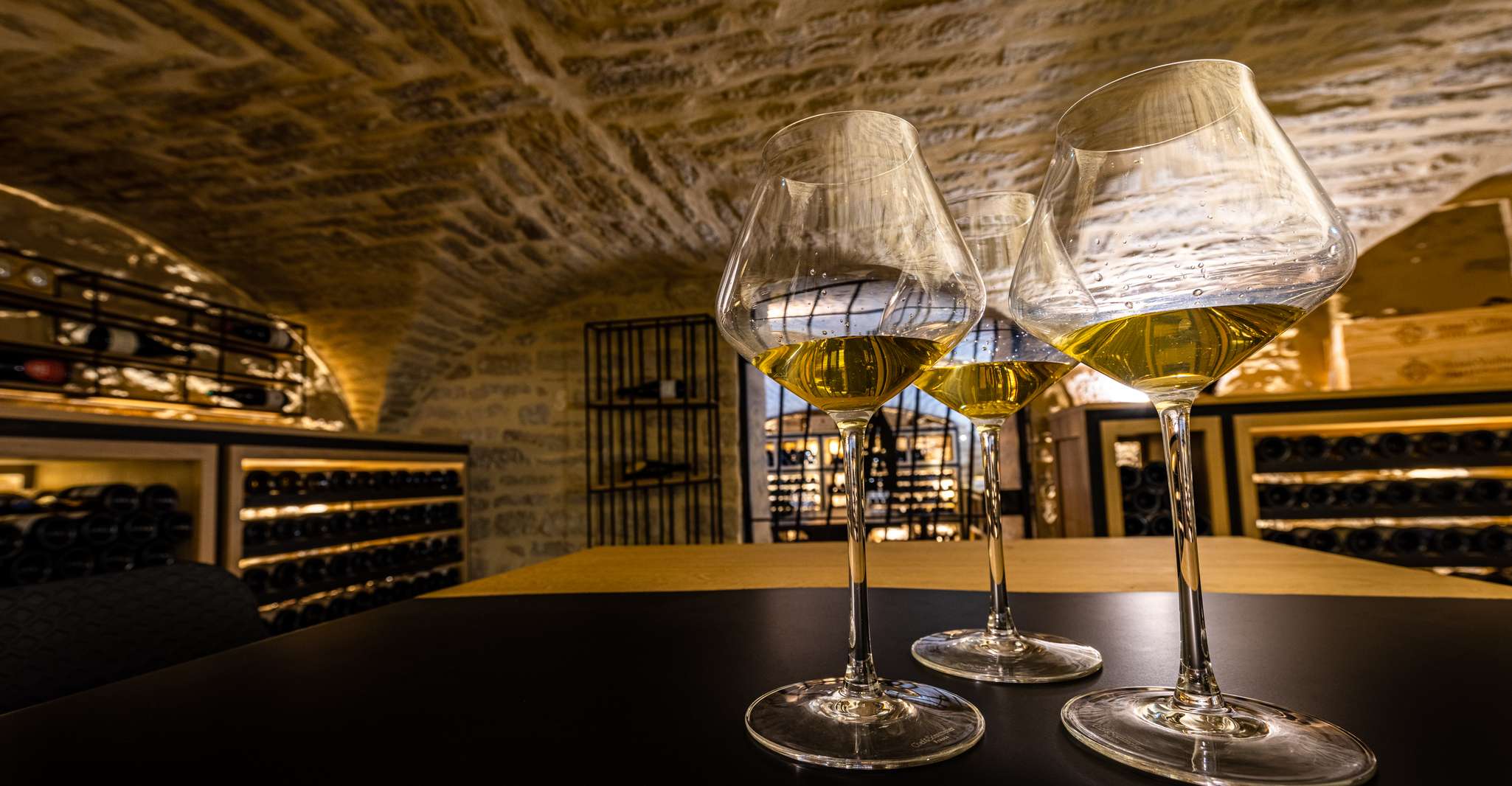 Dijon, La Cave du Palais Burgundy Wine Tasting Experience - Housity