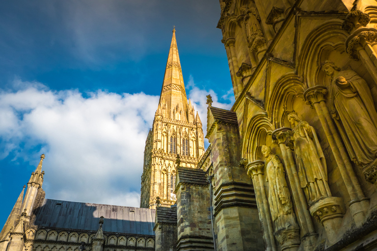 De Bath: Excursão particular a Stonehenge e Salisbury com serviço de busca