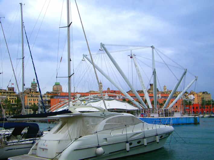 GENOA private tour: old port & historic center highlights