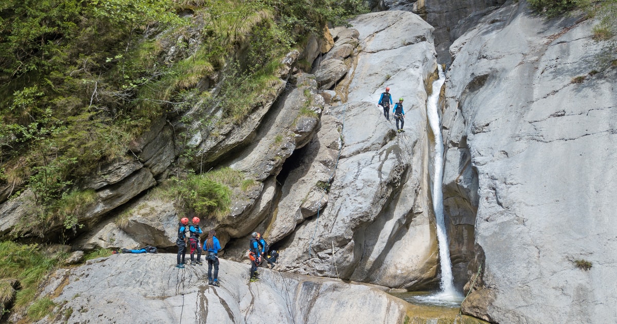 Alpnach : Tour de canyoning sur la rivière Chli Schliere | GetYourGuide