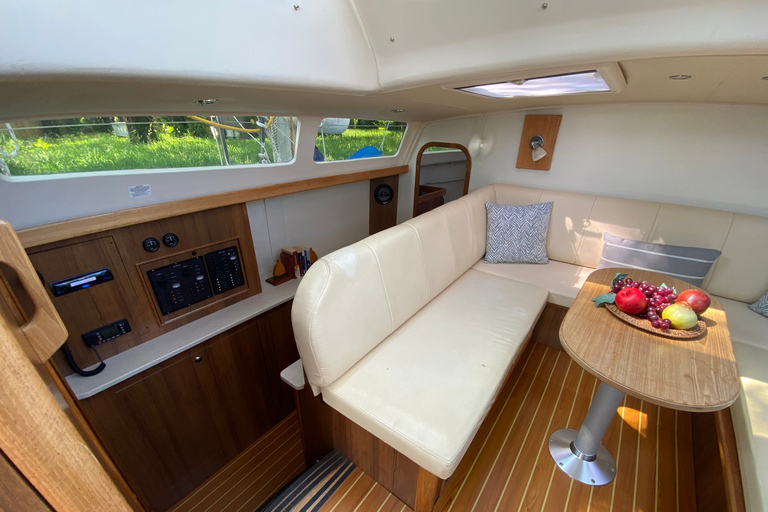 St. Thomas : Voyage privé en catamaran vers St. John avec plongée en apnéeCharte standard d&#039;une journée complète au départ de 9h