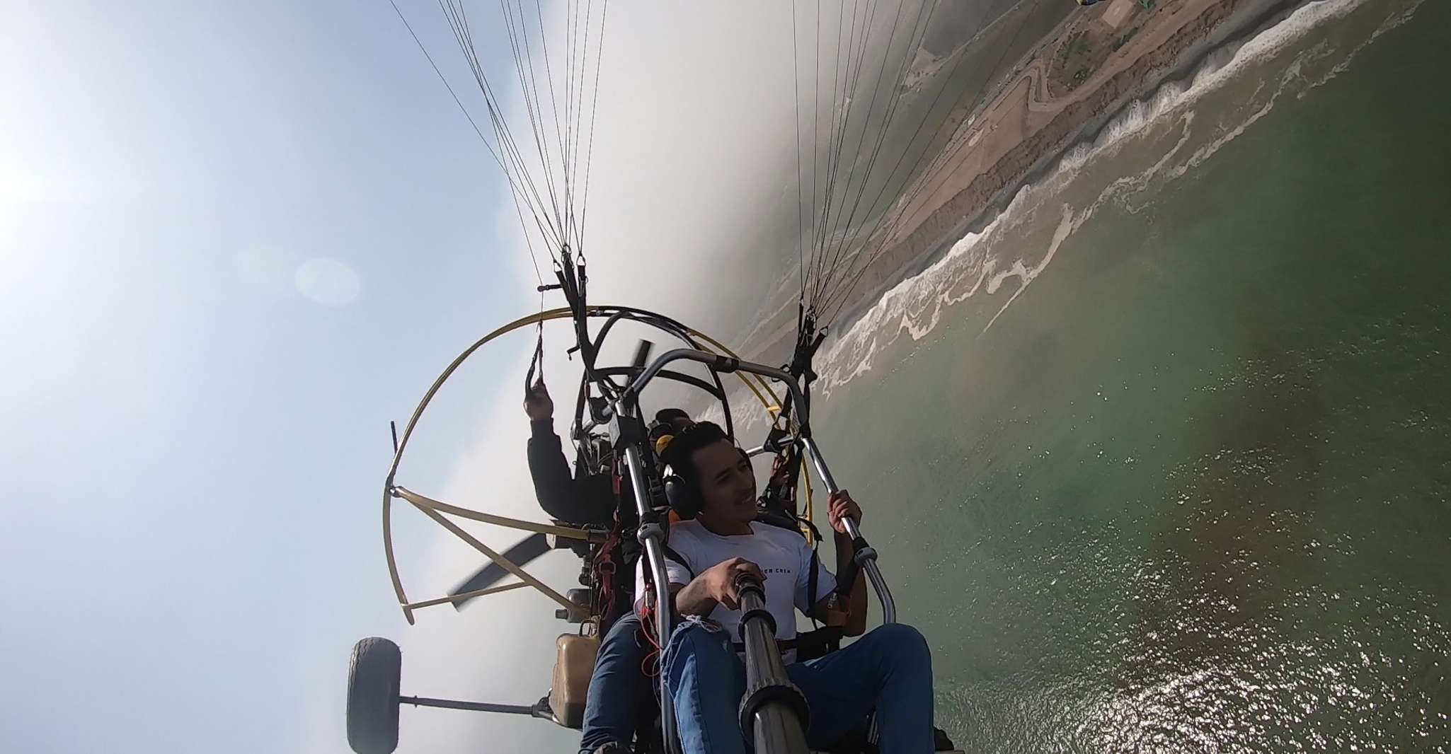 Lima, Paragliding Flight Over Costa Verde Districts - Housity