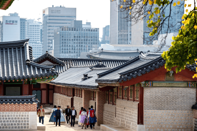 جولة سيرًا على الأقدام في قصر جيونج بوكجونج