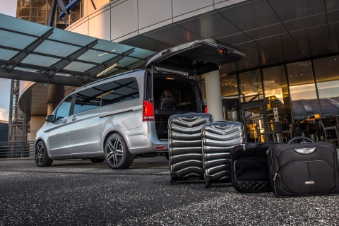 Baku: Prywatny transfer do / z lotniska Heydar AliyevSamochód typu sedan