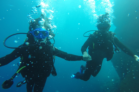 Santorini: Experiencia de submarinismo en la Caldera VolcánicaBuceo