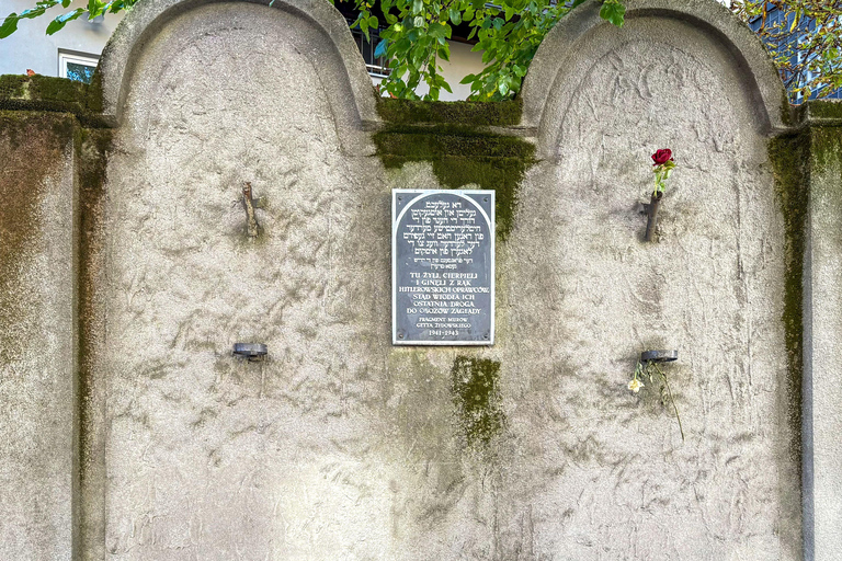 Krakow in 3 Days: Jewish Heritage, Auschwitz & Salt Mine Italian Tour