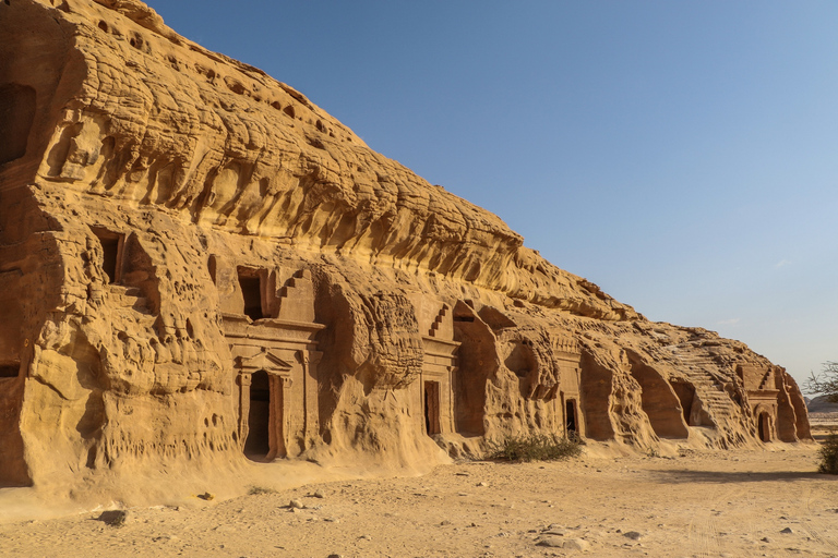 De AlUla: Turnê HegraDe AlUla: Excursão a Hegra com traslado