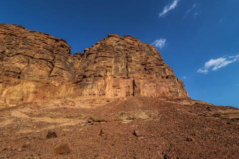 Al-Ula: visite guidée de Dadan et Jabal Ikmah avec prise en charge en optionExcursion d'une demi-journée à Dadan et Jabal Ikmah - avec prise en charge à l'hôtel