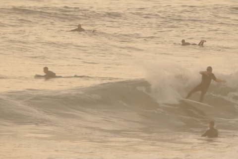 Porto: Small Group Surf Lesson with Transportation