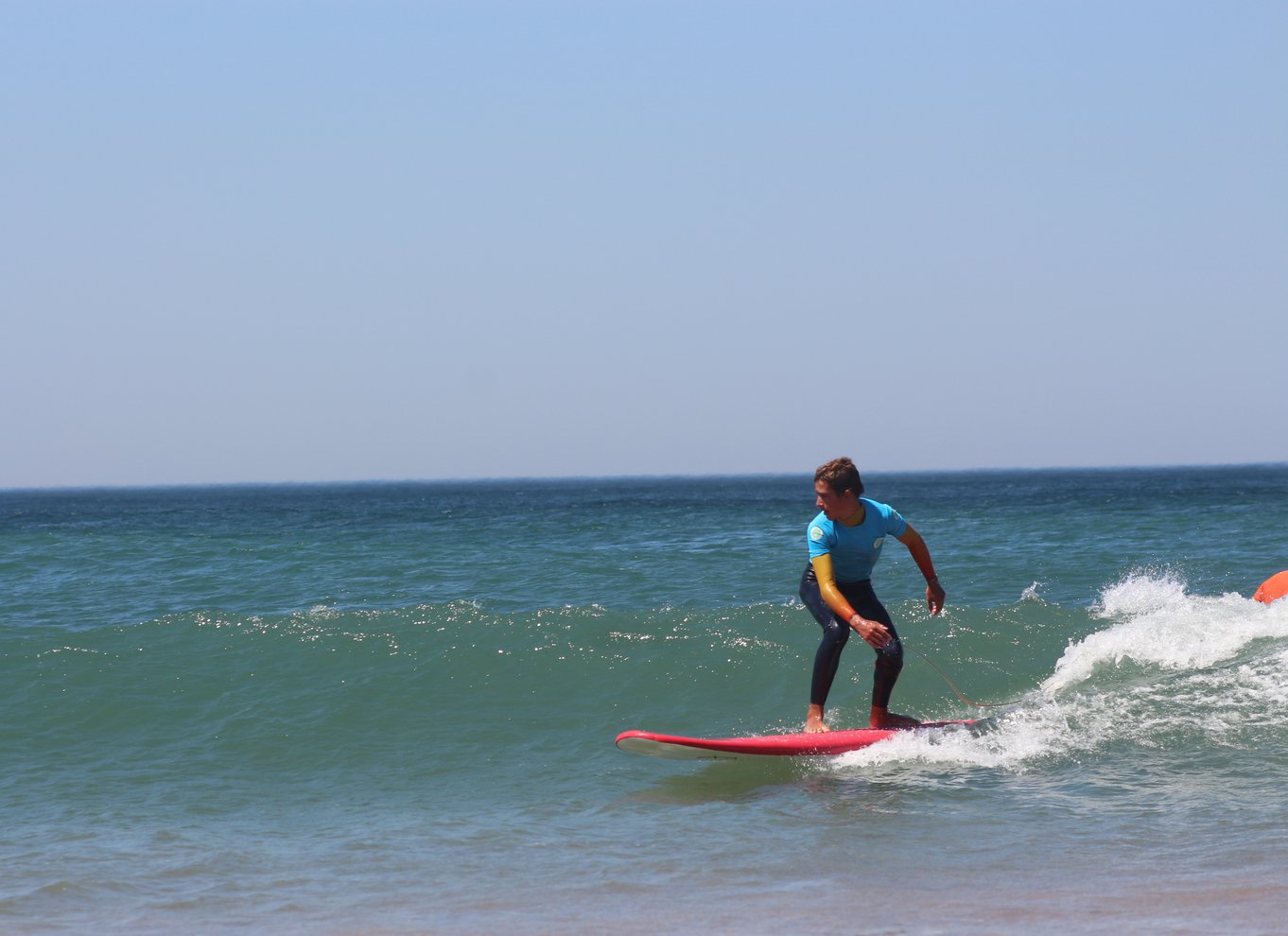 Porto: Surf-lektion i lille gruppe med transport