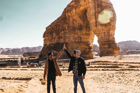 AlUla: Geführte Tour zum Elefantenfelsen mit Transport