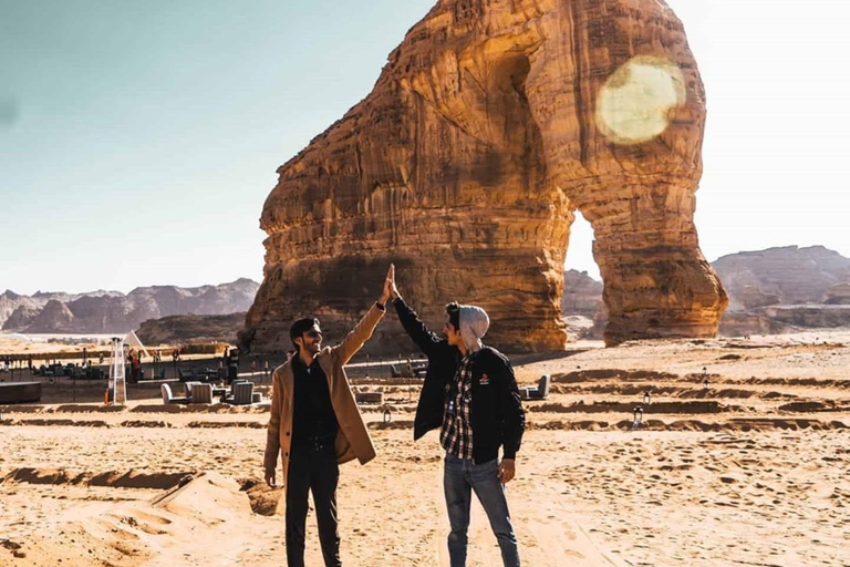 AlUla: Geführte Tour zum Elefantenfelsen mit Transport